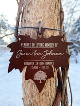 Memorial Tree Dedication Plaque, Personalized Tree Marker Sign, Maple Leaf 3 inch Metal Adjustable Custom Tree Tag in Memory of a Loved One